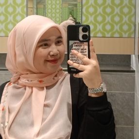 Leya, Babysitter in Kuantan