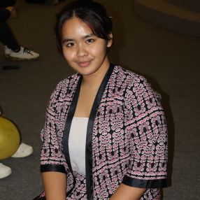 Shanley, Pengasuh di Kuching