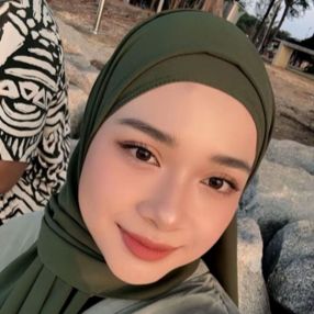 Nur ain, Pengasuh di Cyberjaya
