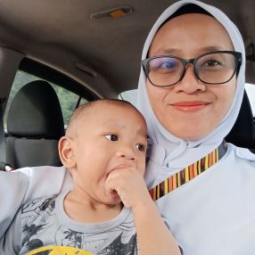 Faezah, Keluarga di Batu Pahat