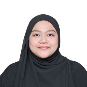 Nur Alieza, Pengasuh di Alor Gajah