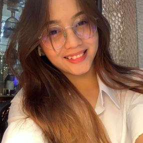 Eva, Babysitter in Penampang