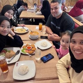 Aufzalina, Family in Putrajaya