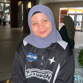 Nur Isma Farhana, Pengasuh di Batang Kali