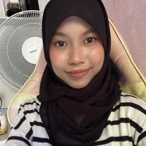 Nabila, Babysitter in Klang
