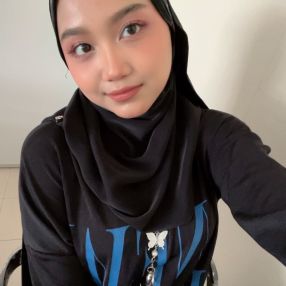Qistina, Babysitter in Ipoh