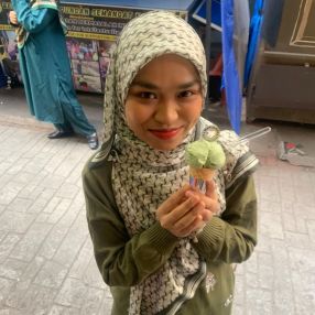 Siti Nur, Pengasuh di Kuala Kangsar