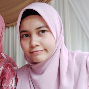 Nur Amira, Babysitter in Hulu Langat