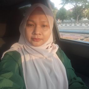 Iela, Pengasuh di Penaga