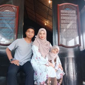 Izzatul, Family in Tasek Gelugor