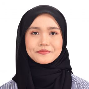 Aleya, Pengasuh di Melaka