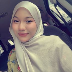 Zuyyin, Pengasuh di Dengkil