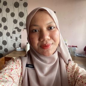 Hana Julia, Pengasuh di Kota Bharu