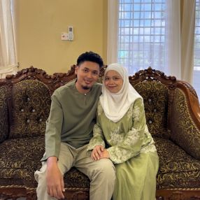 Nadia, Keluarga di Shah Alam