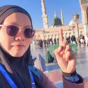 ROSNIZA, Keluarga di Gelang Patah