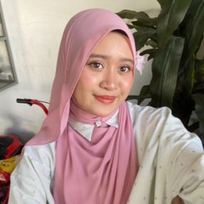 Annrqstna, Pengasuh di Kuala Terengganu