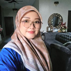 Hidayati, Pengasuh di Telok Panglima Garang