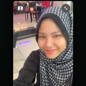 Amirah, Pengasuh di Lunas