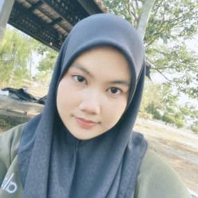 Ain, Babysitter in Tumpat