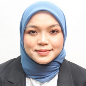 Nurain, Pengasuh di Bedong