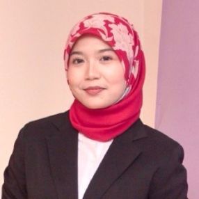 Thiqah, Babysitter in Rengit