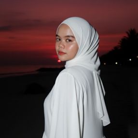 Nur syamila, Babysitter in Endau
