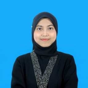 Nur, Babysitter in Telok Panglima Garang