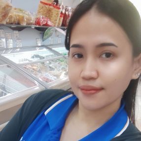 Nurhidayanti, Pengasuh di Pelabuhan Klang