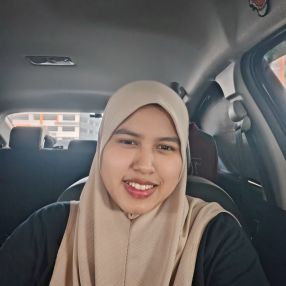 Isya, Babysitter in Dengkil