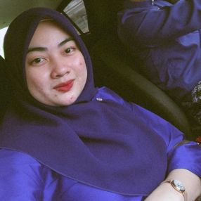 Nurul Izzah, Pengasuh di Kluang