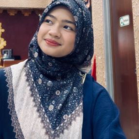Nursyahirah, Babysitter in Masai