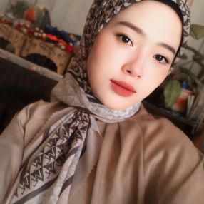 Tieyhaa, Pengasuh di Pulau Indah