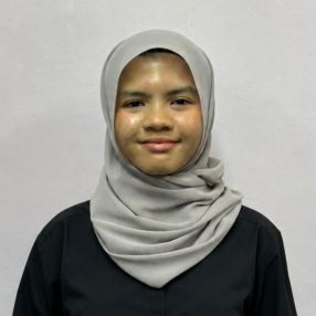 Nur Solleha, Pengasuh di Melaka