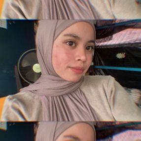 Azreen, Babysitter in Muar