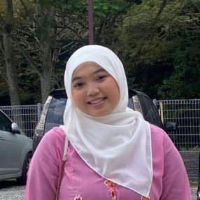 Inas, Pengasuh di Kuala Lumpur