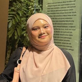 Farzanah, Babysitter in Parit Raja