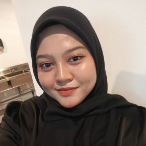 Aina, Babysitter in Nilai