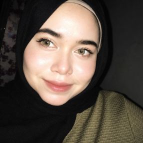 Amira, Pengasuh di Bayan Lepas