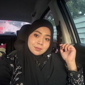 Wanas, Pengasuh di Sik