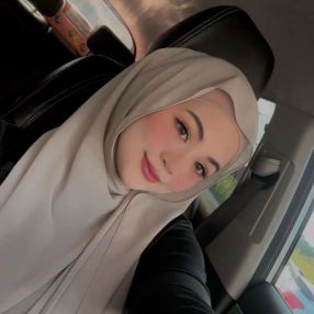 Najwa, Pengasuh di Melaka