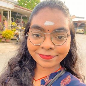 Tamayanthi, Pengasuh di Sungai Buloh