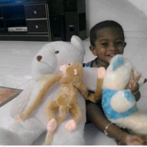 Surenmona, Babysitter in Chemor