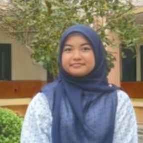 Auni, Pengasuh di Mantin