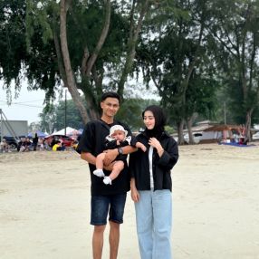 Azini, Family in Teluk Intan