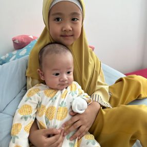 Farzella, Keluarga di Kuching