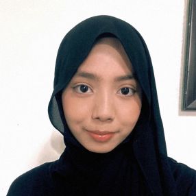 Izzatul Husna, Pengasuh di Ayer Keroh