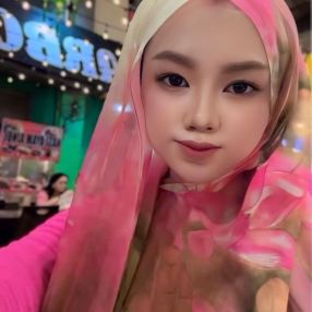 Nurul, Babysitter in Asajaya