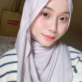 Eva, Babysitter in Kuantan