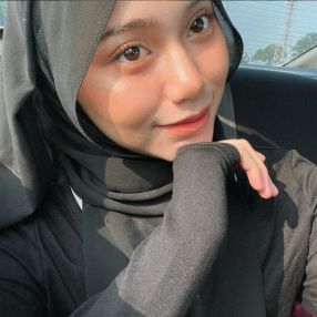 Eva, Babysitter in Kuantan