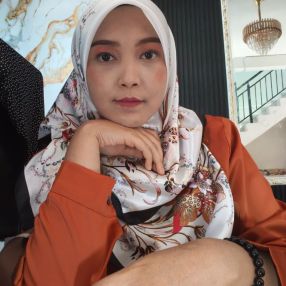 Nor fatiha, Babysitter in Durian Tunggal